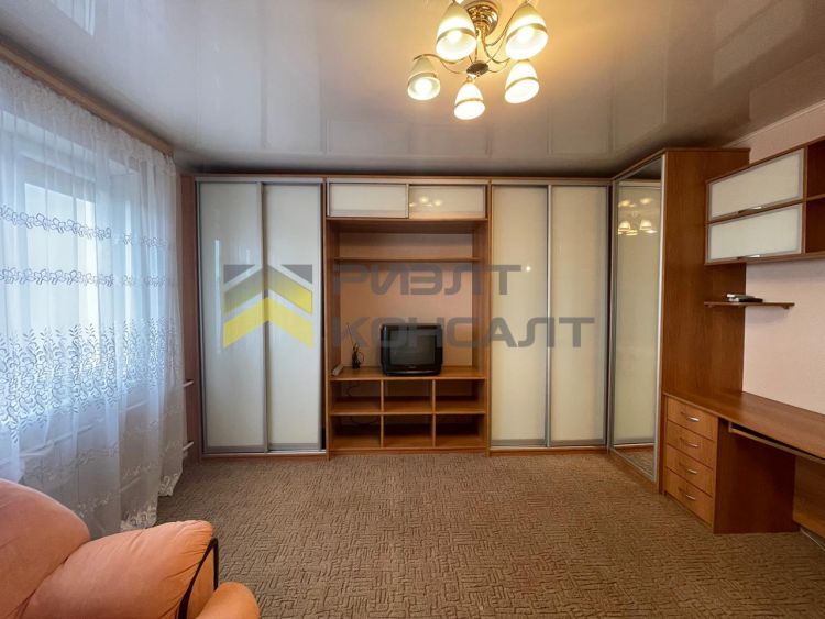 3-комн. квартира, Вторичка, 67.90м², 8/12 этаж