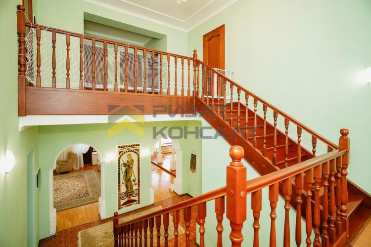 Дом, 483м², 11 соток, 2 этажа, 6 комн., стены: Кирпич миниатюра 32