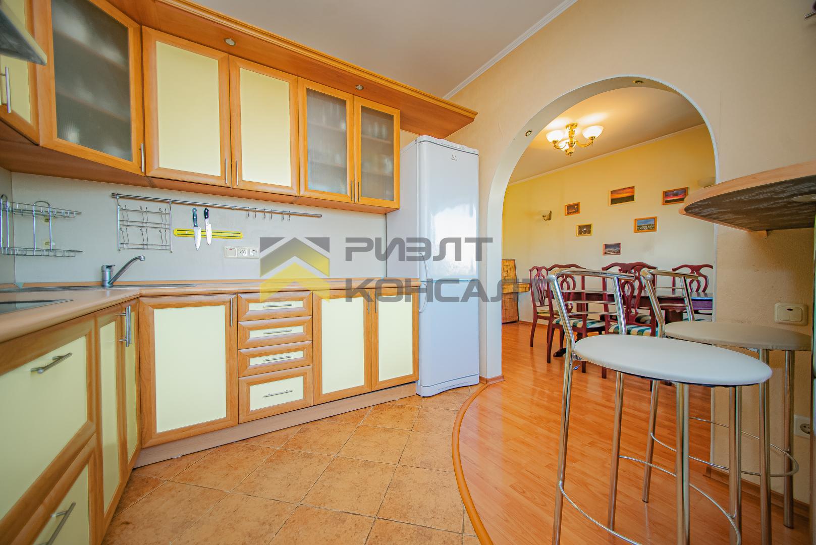 3-комн. квартира, Вторичка, 81.40м², 10/10 этаж