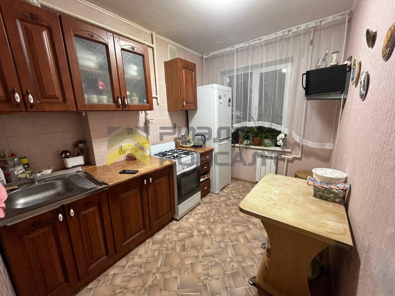 2-комн. квартира, Вторичка, 43м², 1/9 этаж