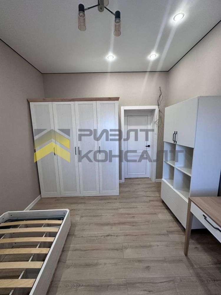 Дом, 180.80м², 11.10 соток, 1 этаж, 3 комн., стены: Кирпич миниатюра 8