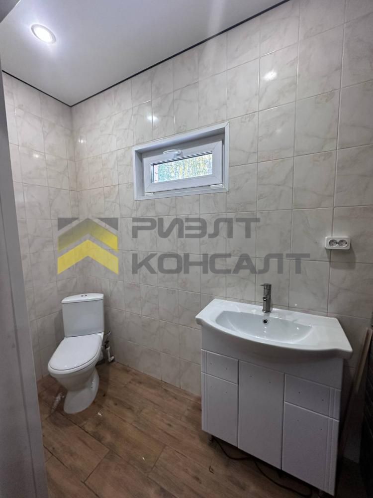 Дом, 180.80м², 11.10 соток, 1 этаж, 3 комн., стены: Кирпич миниатюра 12