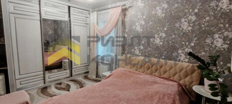 Дом, 150м², 5.10 соток, 2 этажа, 4 комн., стены: Бревно миниатюра 22