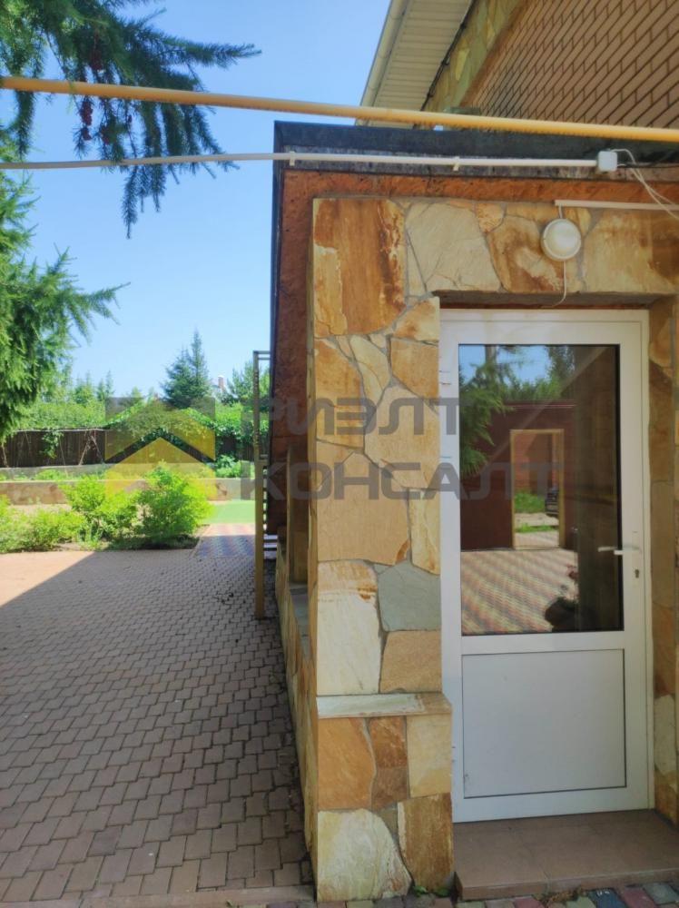 Коттедж, 172м², 15 соток, 3 этажа, 5 комн., стены: Кирпич миниатюра 37