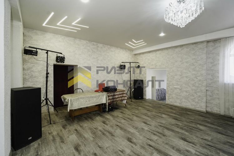 Коттедж, 448м², 5 соток, 2 этажа, 5 комн., стены: Кирпич миниатюра 47