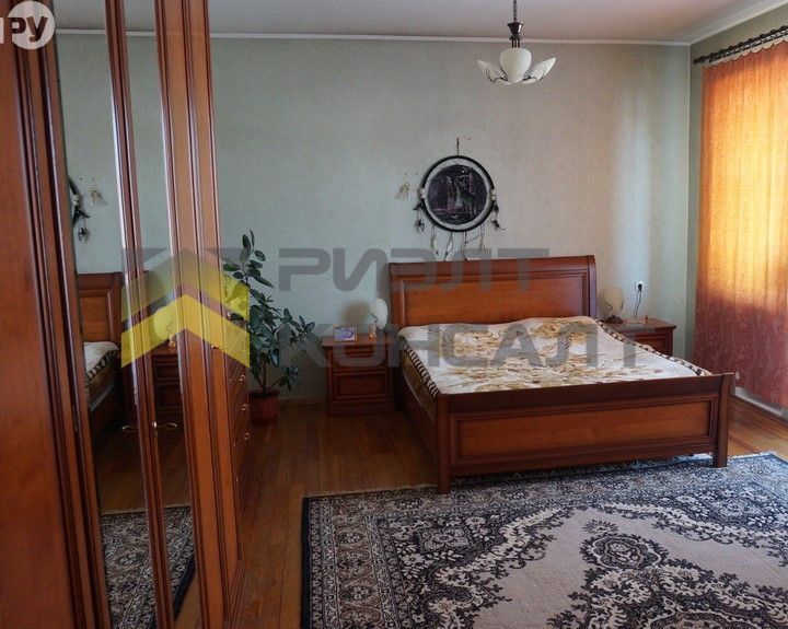Дом, 495м², 16 соток, 3 этажа, 8 комн., стены: Кирпич миниатюра 12