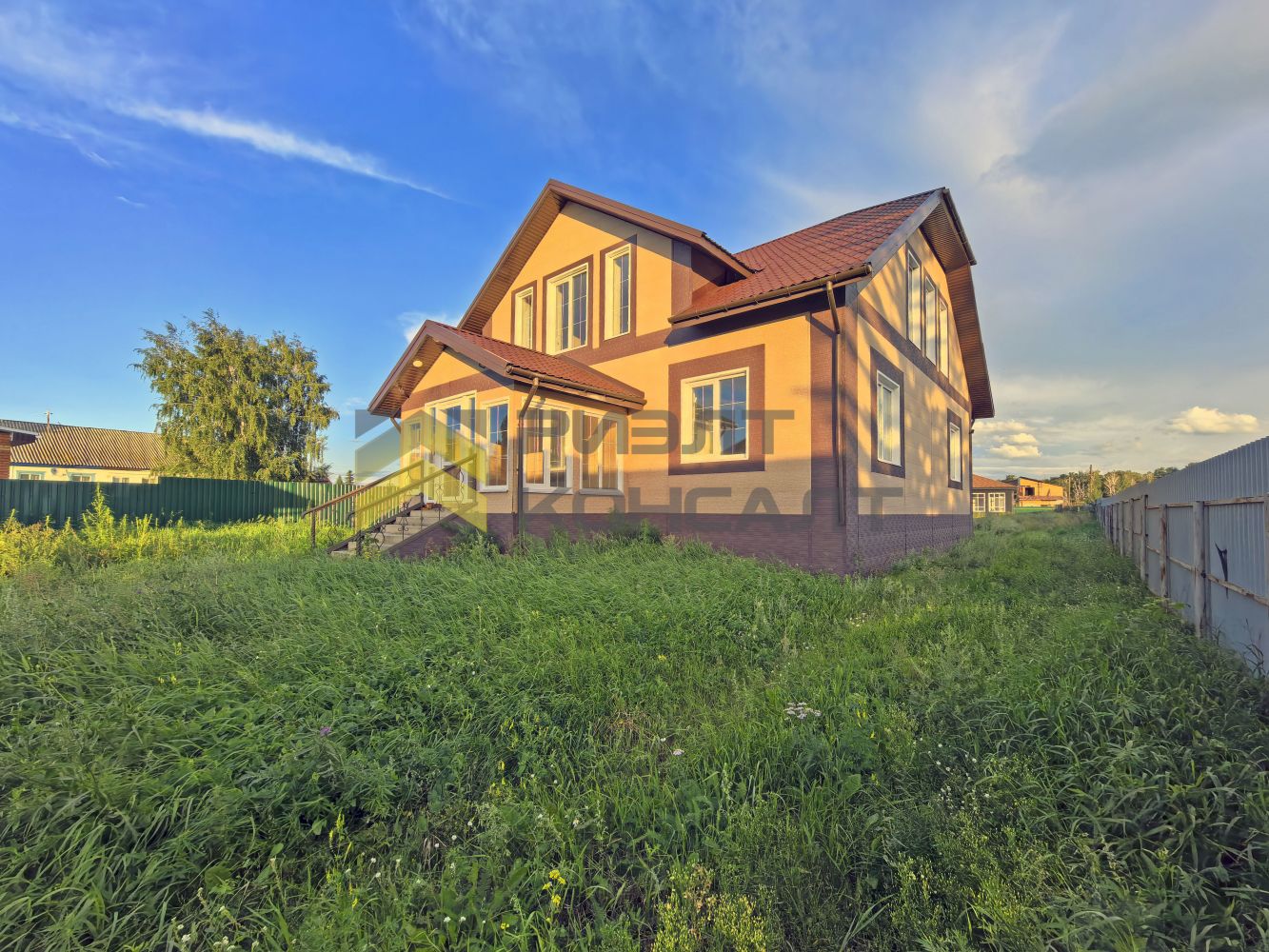 Дом, 250м², 15 соток, 2 этажа, 8 комн., стены: Кирпич миниатюра 2