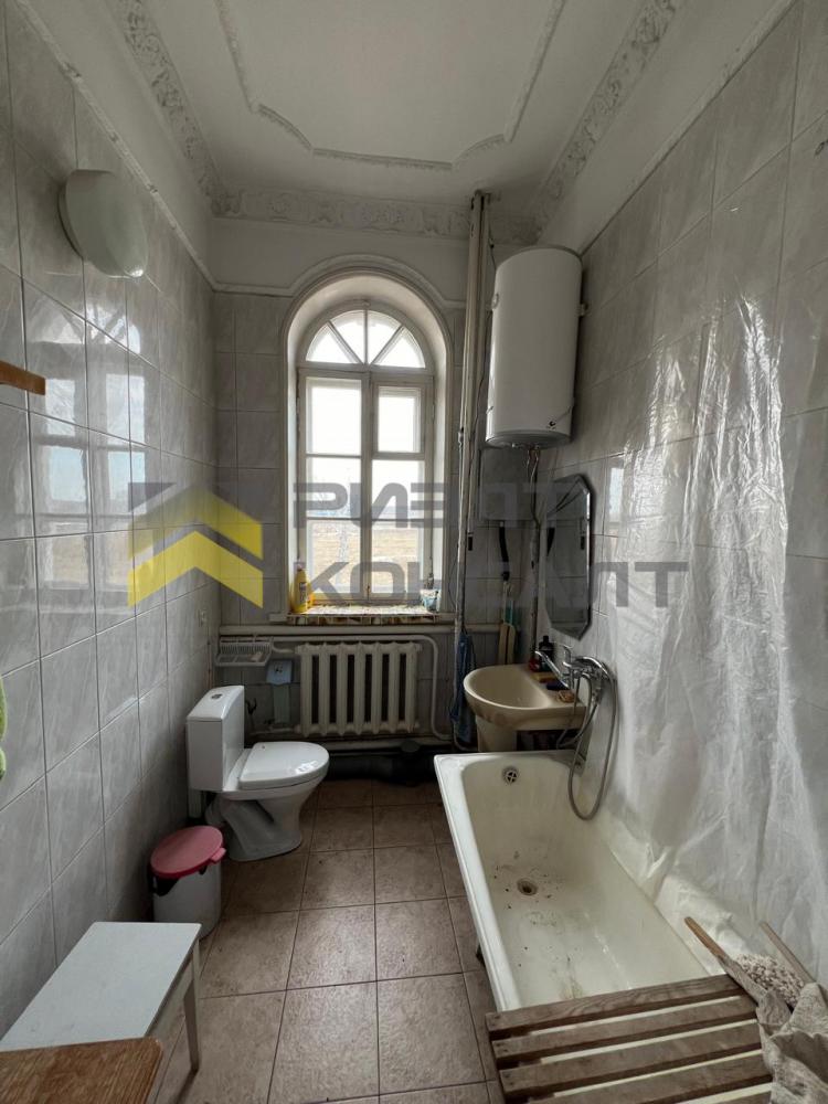 Коттедж, 262.70м², 26 соток, 2 этажа, 8 комн., стены: Кирпич миниатюра 24