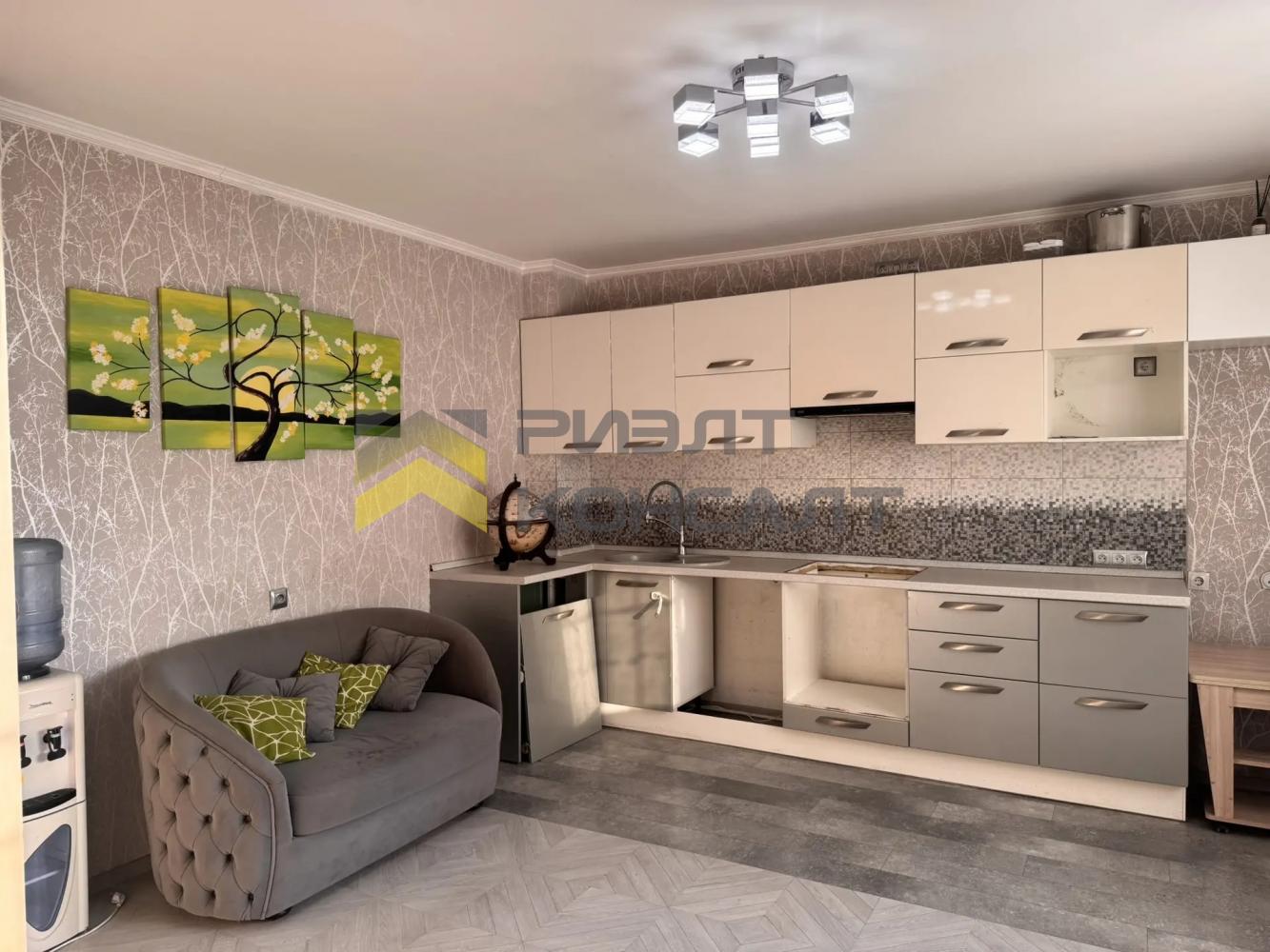 3-комн. квартира, Вторичка, 83.80м², 8/10 этаж