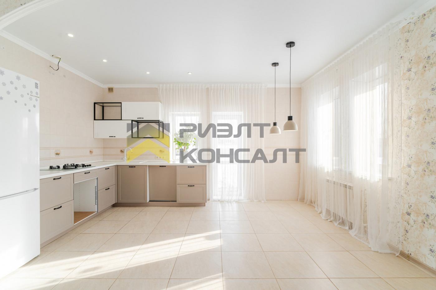 Коттедж, 110м², 12 соток, 2 этажа, 2 комн., стены: Кирпич