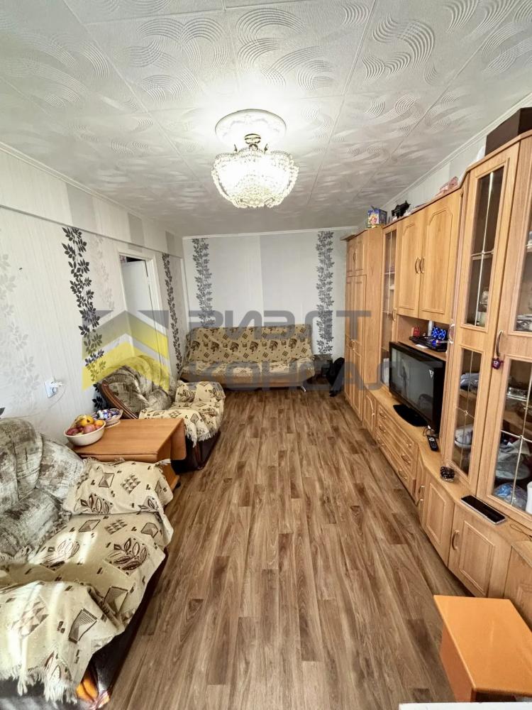 4-комн. квартира, Вторичка, 59.80м², 3/5 этаж