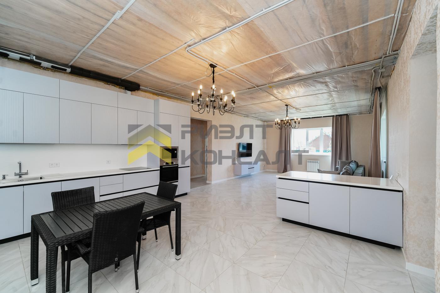 Дом, 202.40м², 16 соток, 1 этаж, 4 комн., стены: Кирпич