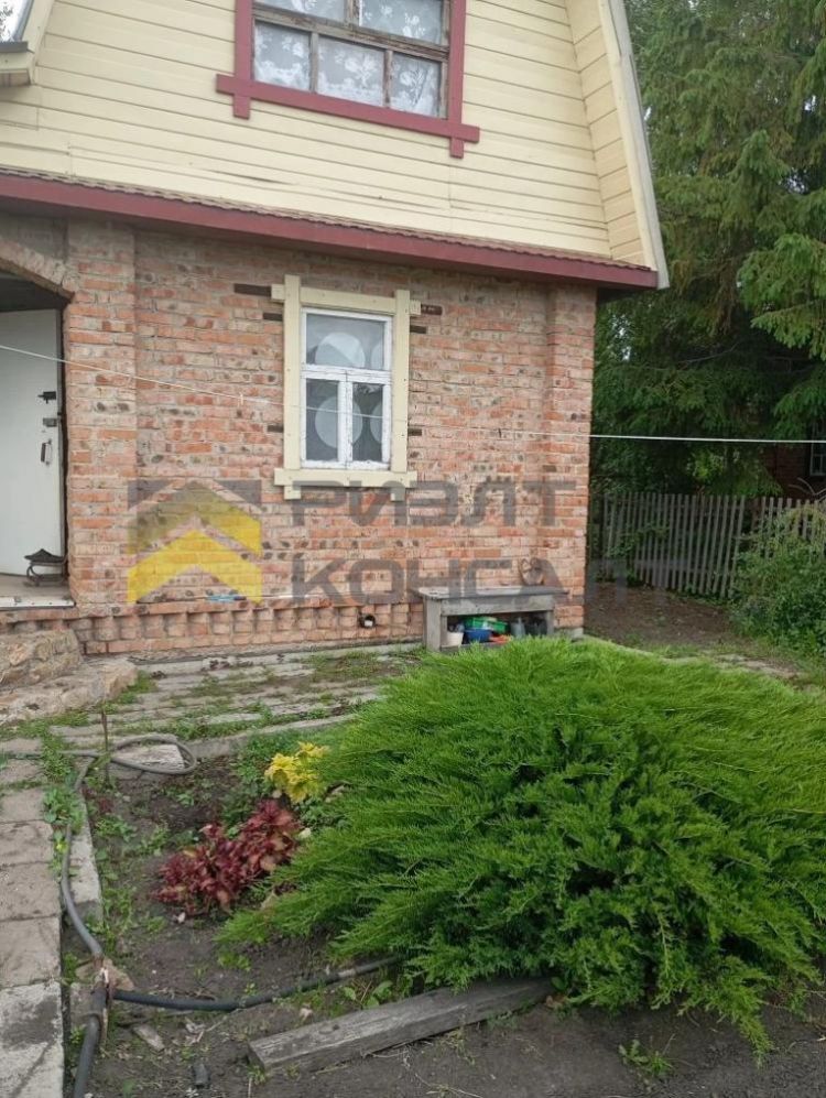 Дача, 36м², 5 соток, 2 этажа, 3 комн., стены: Кирпич миниатюра 15