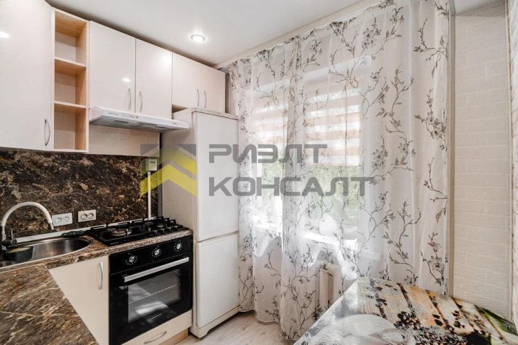 2-комн. квартира, Вторичка, 44.10м², 4/5 этаж