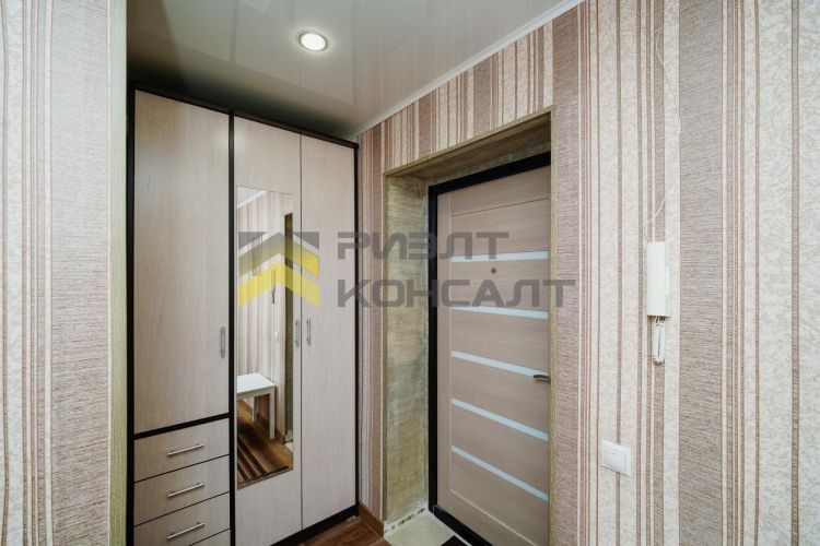 1-комн. квартира, Вторичка, 42м², 4/9 этаж миниатюра 2