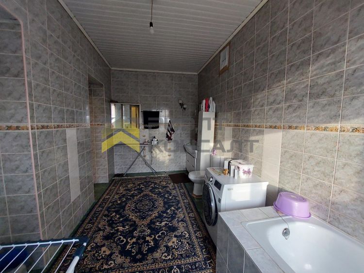 Дом, 418.70м², 8.80 соток, 3 этажа, 6 комн., стены: Кирпич миниатюра 12