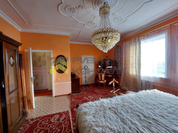 Дом, 418.70м², 8.80 соток, 3 этажа, 6 комн., стены: Кирпич миниатюра 15