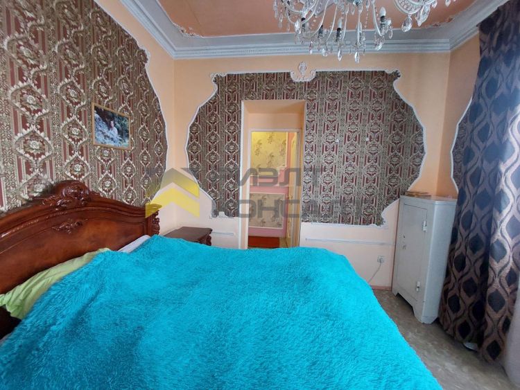 Дом, 418.70м², 8.80 соток, 3 этажа, 6 комн., стены: Кирпич миниатюра 18