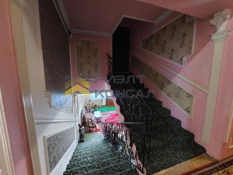 Дом, 418.70м², 8.80 соток, 3 этажа, 6 комн., стены: Кирпич миниатюра 24