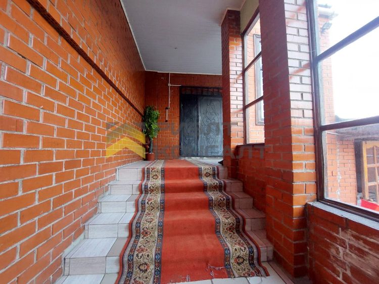 Дом, 418.70м², 8.80 соток, 3 этажа, 6 комн., стены: Кирпич миниатюра 33