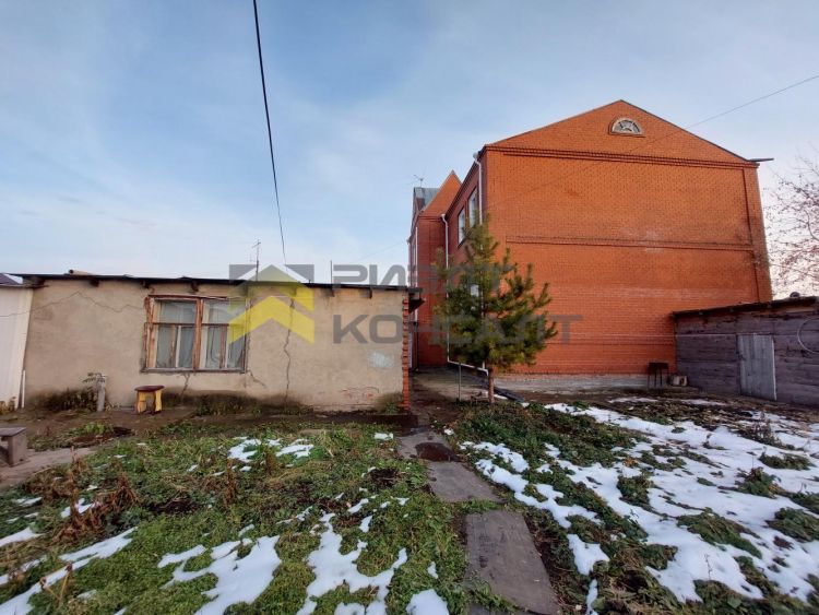 Дом, 418.70м², 8.80 соток, 3 этажа, 6 комн., стены: Кирпич миниатюра 35