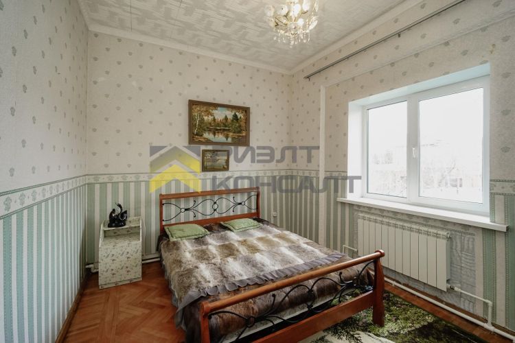 Дом, 226.20м², 12.53 соток, 2 этажа, 5 комн., стены: Кирпич миниатюра 25