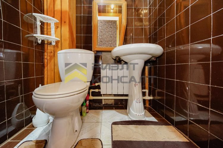 Дом, 226.20м², 12.53 соток, 2 этажа, 5 комн., стены: Кирпич миниатюра 37