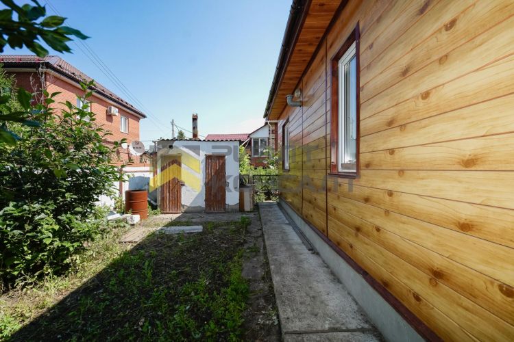 Дом, 42м², 4 соток, 1 этаж, 2 комн., стены: Кирпич миниатюра 18