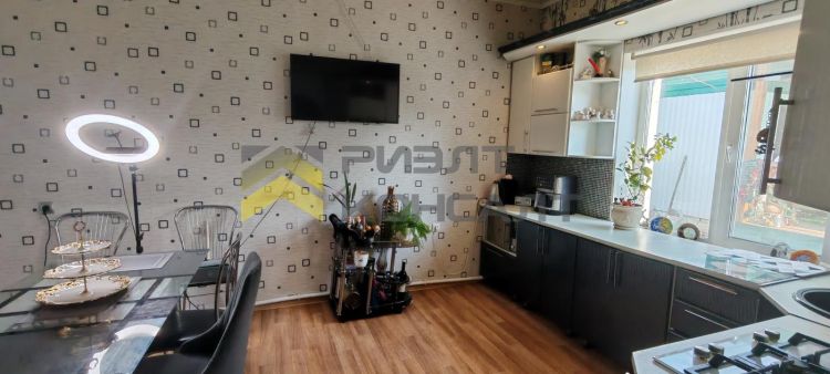 Дом, 80.20м², 10.20 соток, 1 этаж, 3 комн., стены: Кирпич миниатюра 2