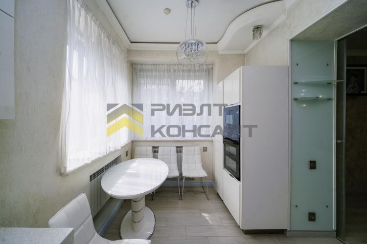 4-комн. квартира, Вторичка, 134м², 1/4 этаж миниатюра 9