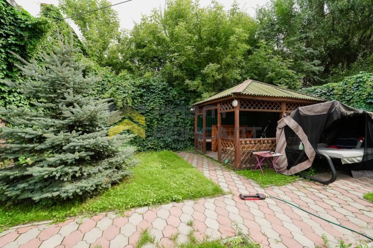 4-комн. квартира, Вторичка, 134м², 1/4 этаж миниатюра 30