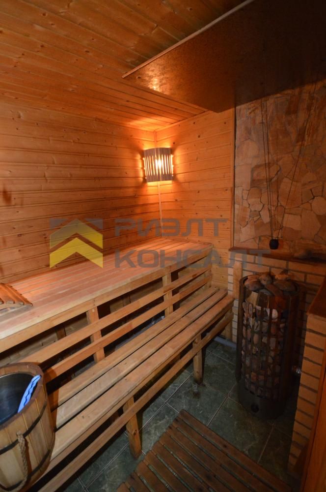 Дом, 209м², 8 соток, 2 этажа, 3 комн., стены: Кирпич миниатюра 25