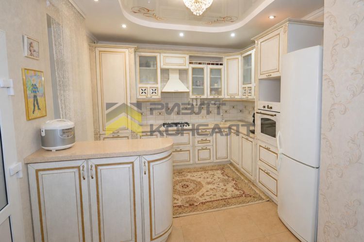 Дом, 209м², 8 соток, 2 этажа, 3 комн., стены: Кирпич миниатюра 8